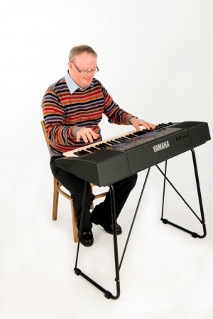 Stuart - Pianist